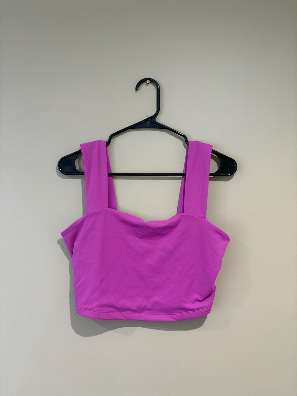 Dynamite Women’s Square-Neck Crop Tank Top in Fuchsia Medium